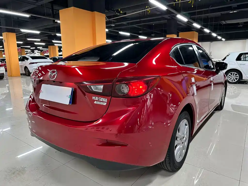 Mazda 3 Axela 2016 — фото 7