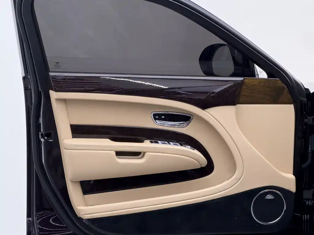 Bentley Mulsanne 2014 — фото 10