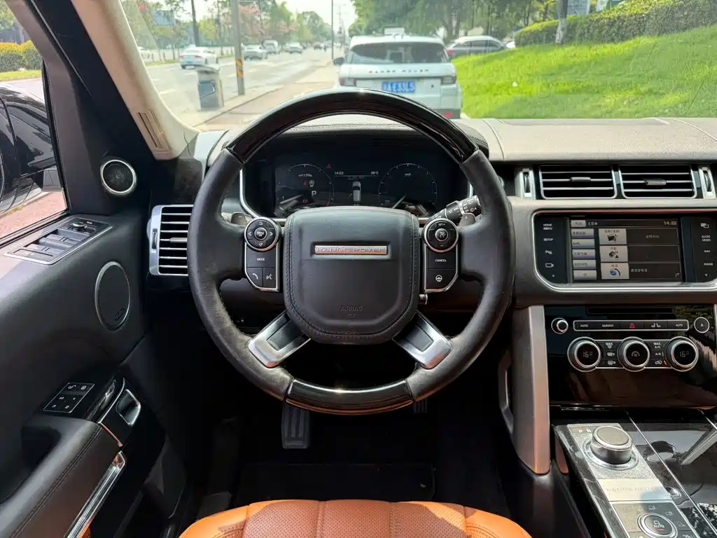 Land Rover Range Rover 2014 — фото 14