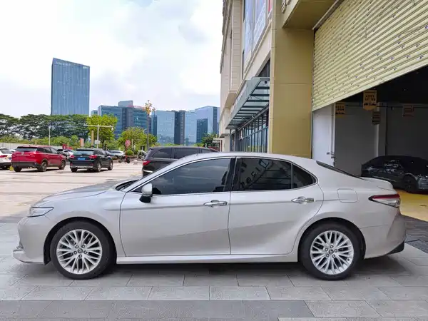 Toyota Camry 2019