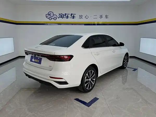 Geely Emgrand 2024