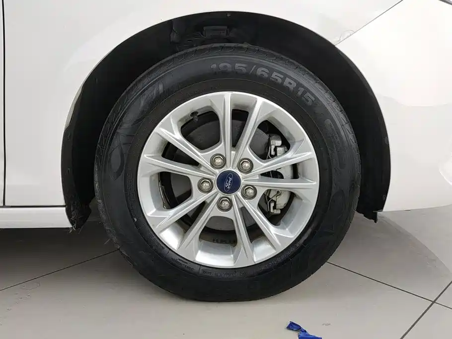 Ford Escort 2021