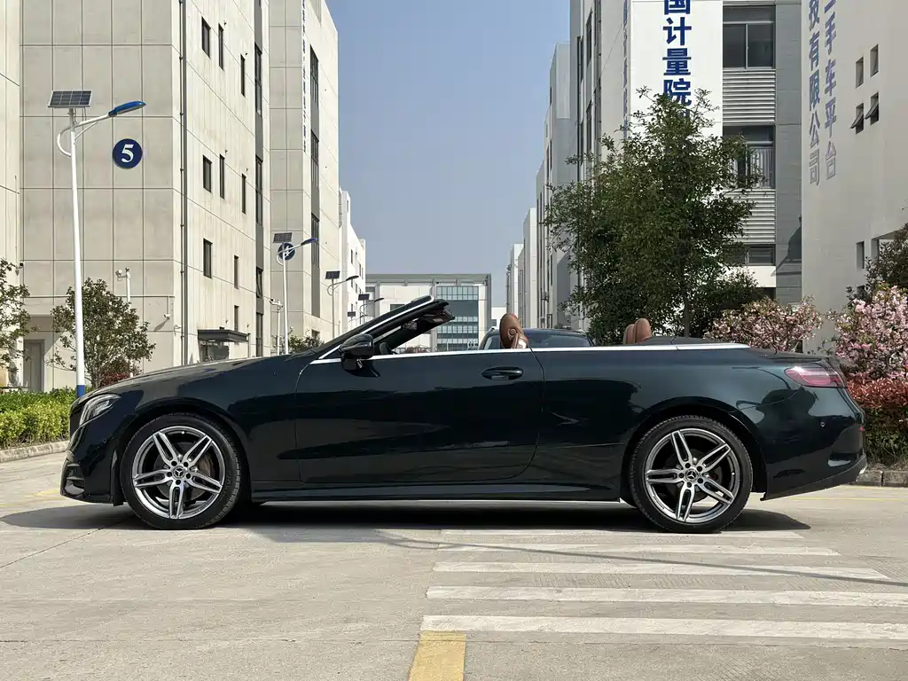 Mercedes-Benz E-Class 2019 — фото 13