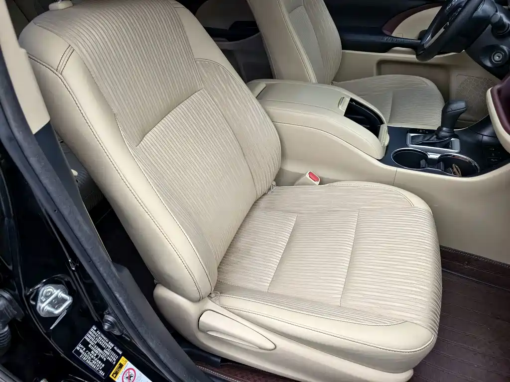Toyota Highlander 2018 — фото 12
