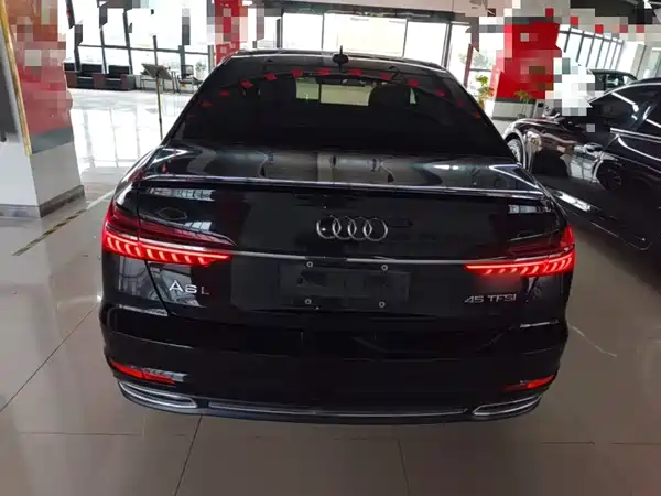 Audi A6L 2022