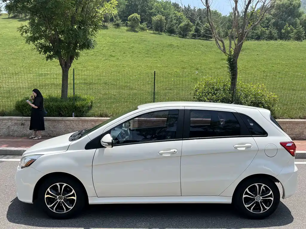 BAIC EV 2015 — фото 25
