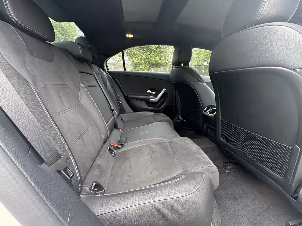 Mercedes-Benz A-Class 2023 — фото 9