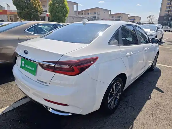 Ford Escort 2021
