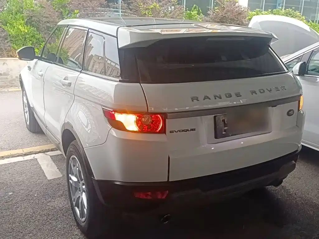 Land Rover Evoque 2014 — фото 23