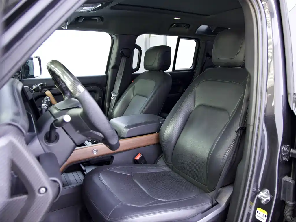 Land Rover Defender 2022 — фото 12