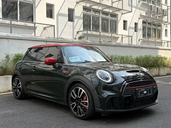 MINI JCW 2023