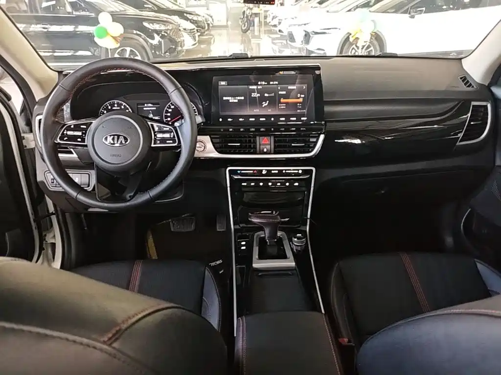 Kia KX3 2021 — фото 10