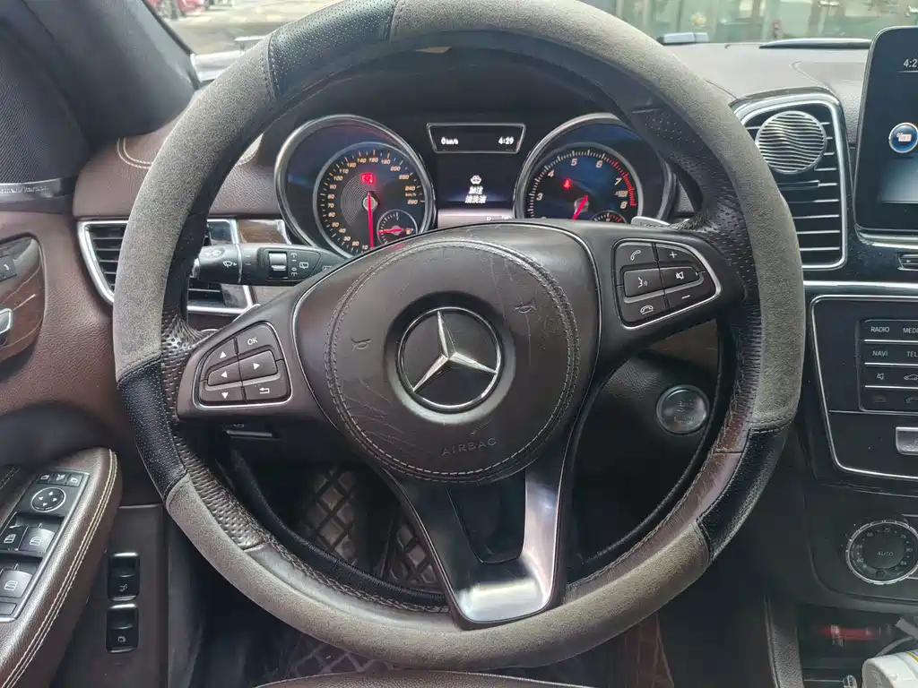 Mercedes-Benz GLS 2018 — фото 14