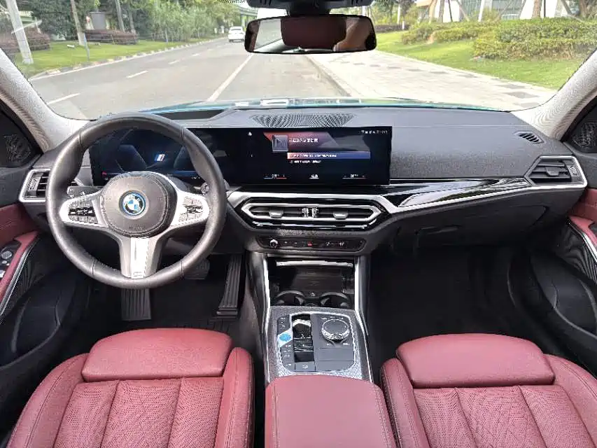 BMW i3 2023 — фото 6