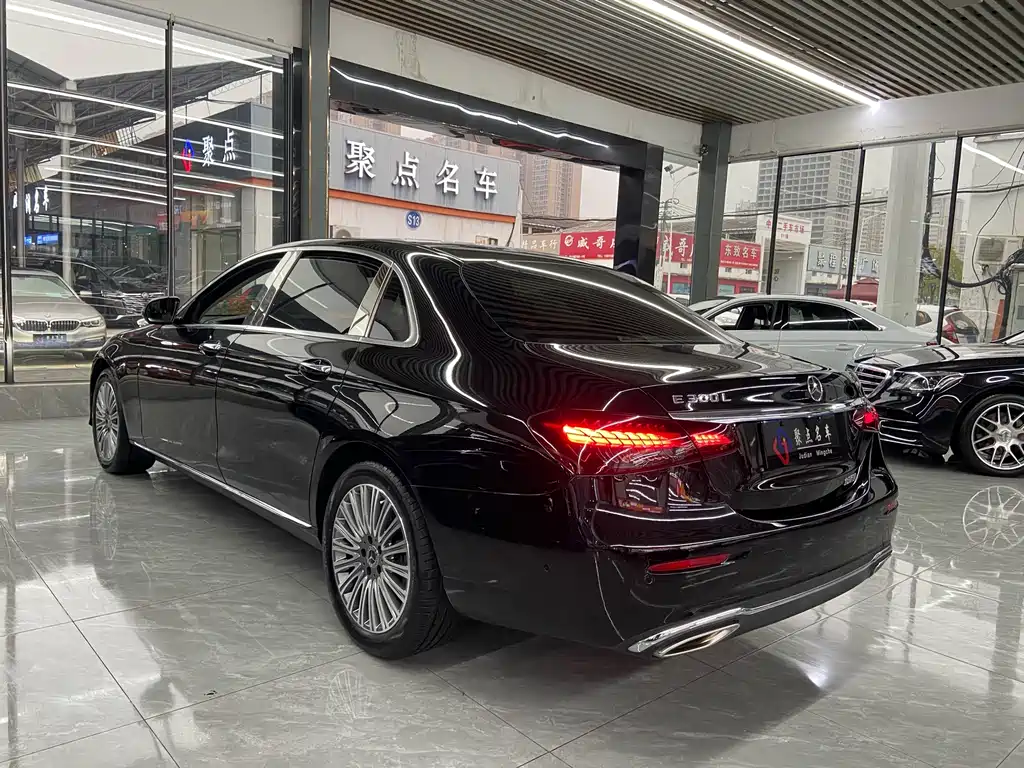 Mercedes-Benz E-Class 2023