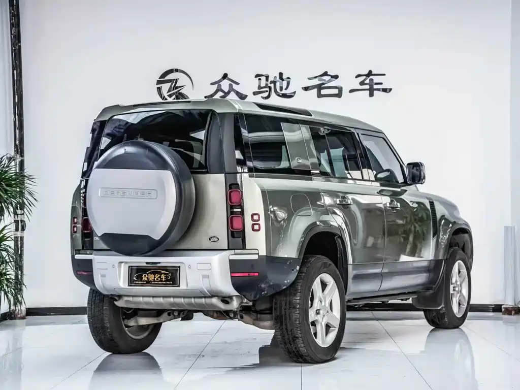 Land Rover Defender 2021 — фото 10