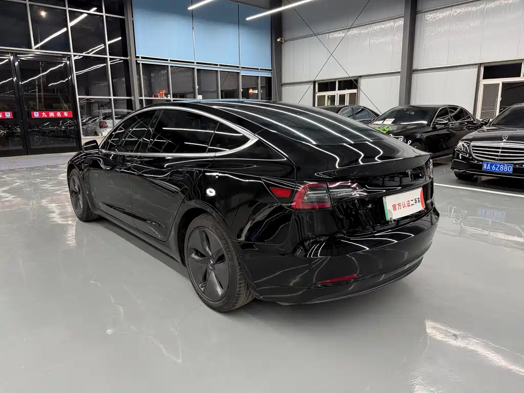 Tesla Model 3 2020 — фото 10
