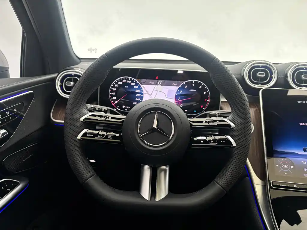 Mercedes-Benz GLC 2025 — фото 16