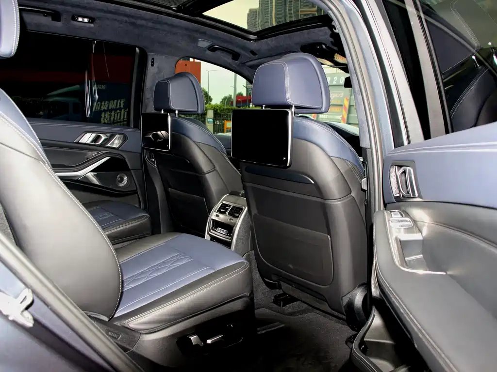BMW X7 2021 — фото 12