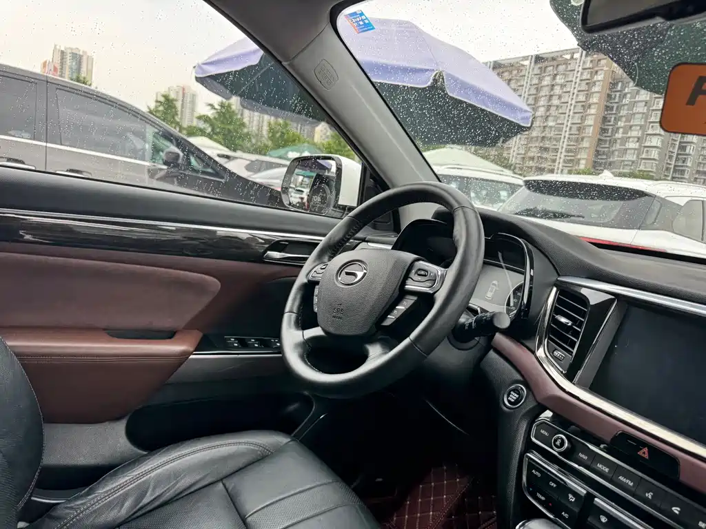 GAC Motor Trumpchi GS8 2019 — фото 11