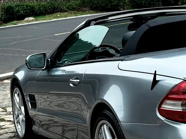 Mercedes-Benz SL-Class 2010
