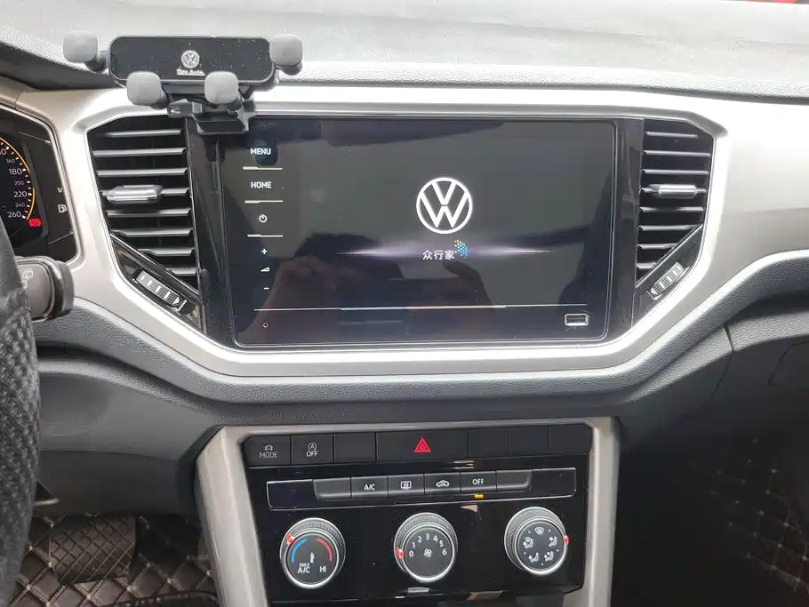 Volkswagen T-Roc 2022 — фото 13