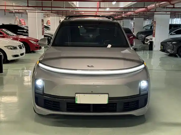 Li Auto L8 2023