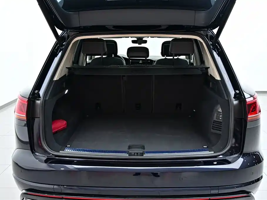 Volkswagen Touareg 2021 — фото 35