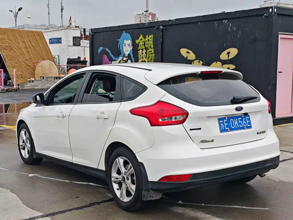 Ford Focus 2015 — фото 7