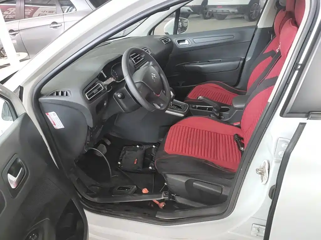 Citroen C4 2017 — фото 15