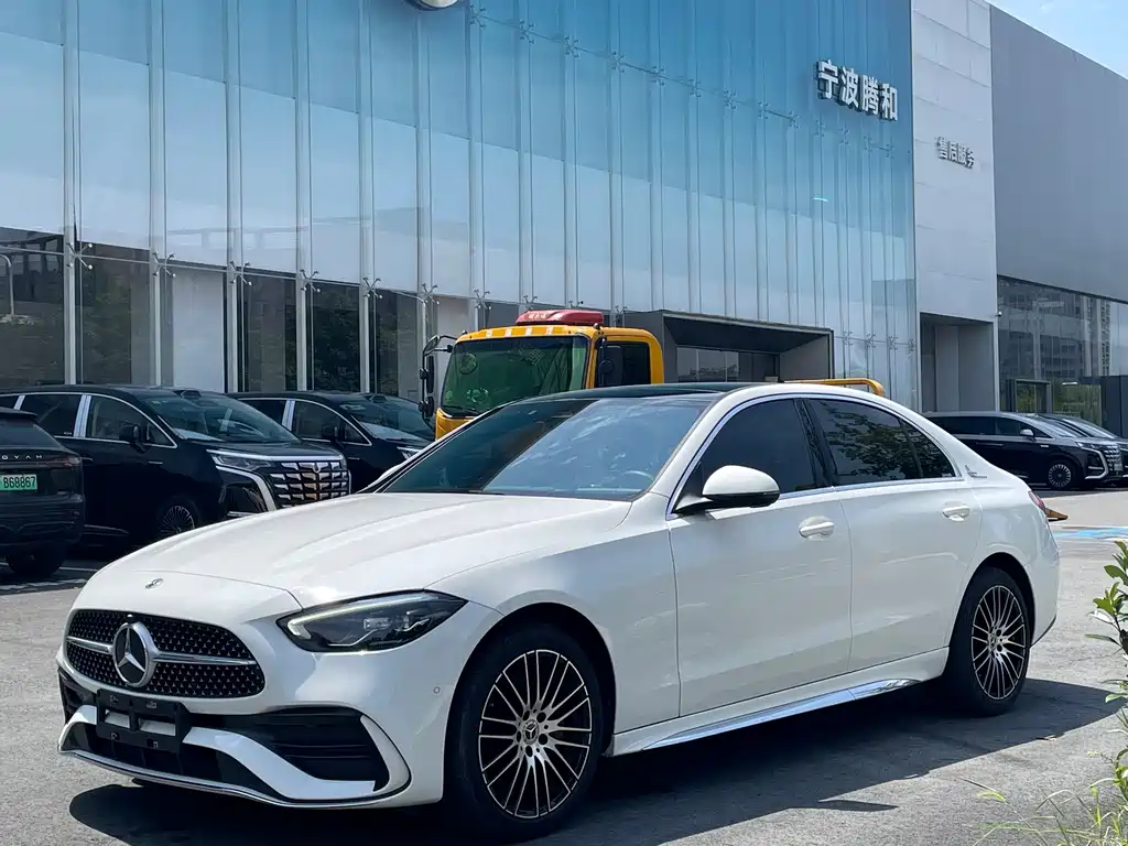 Mercedes-Benz C-Class 2023