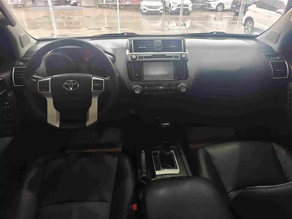 Toyota Prado 2017 — фото 12