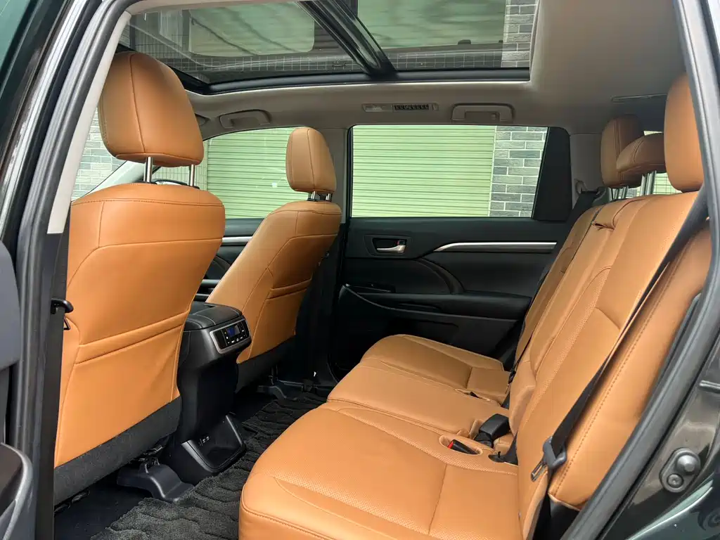 Toyota Highlander 2019 — фото 11