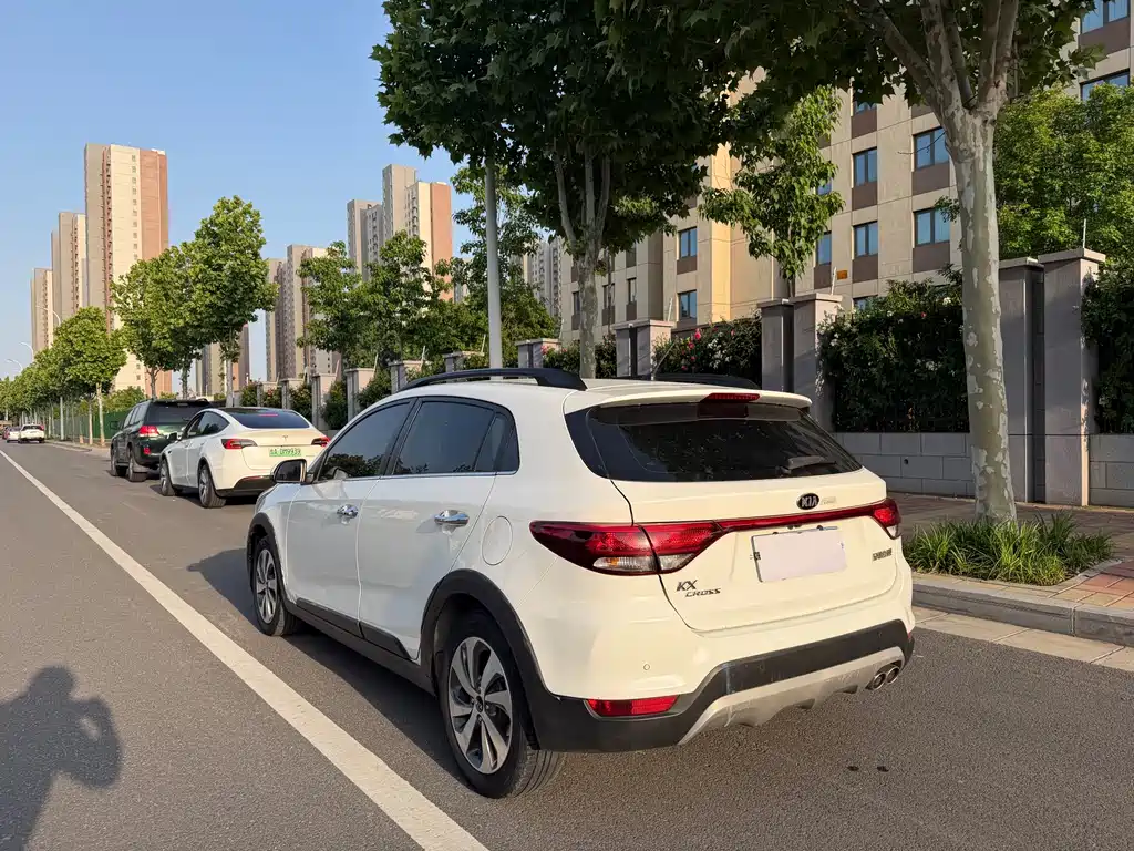 Kia KX CROSS 2017 — фото 14