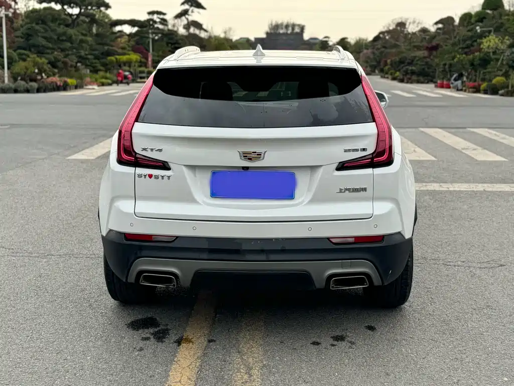Cadillac XT4 2020 — фото 12