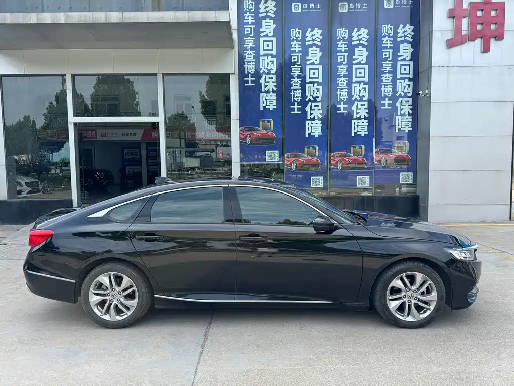 Honda Accord 2019 — фото 10