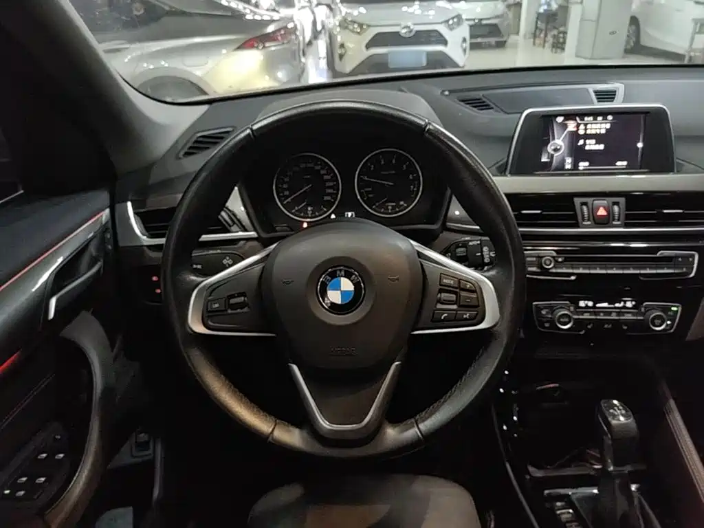 BMW X1 2017 — фото 10
