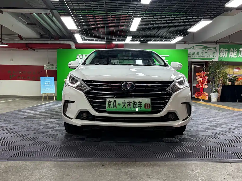 BYD Qin NEV 2018 — фото 2