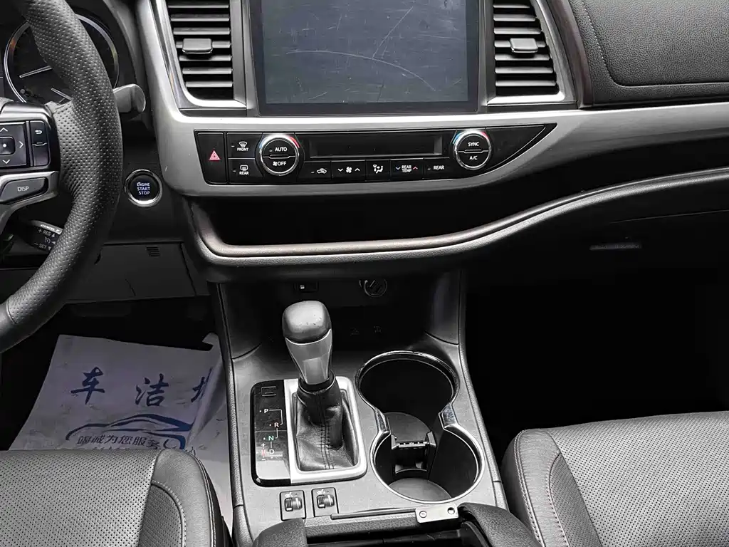 Toyota Highlander 2017 — фото 11