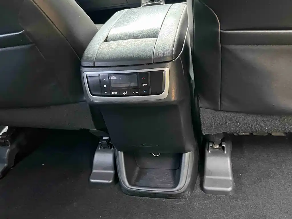 Toyota Highlander 2017 — фото 21
