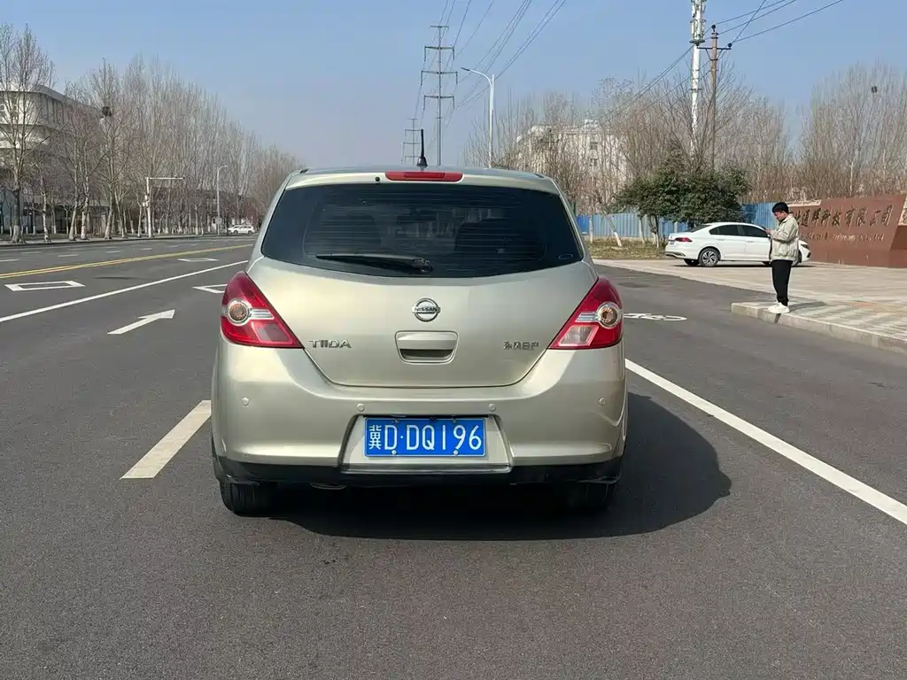 Nissan Tiida 2010