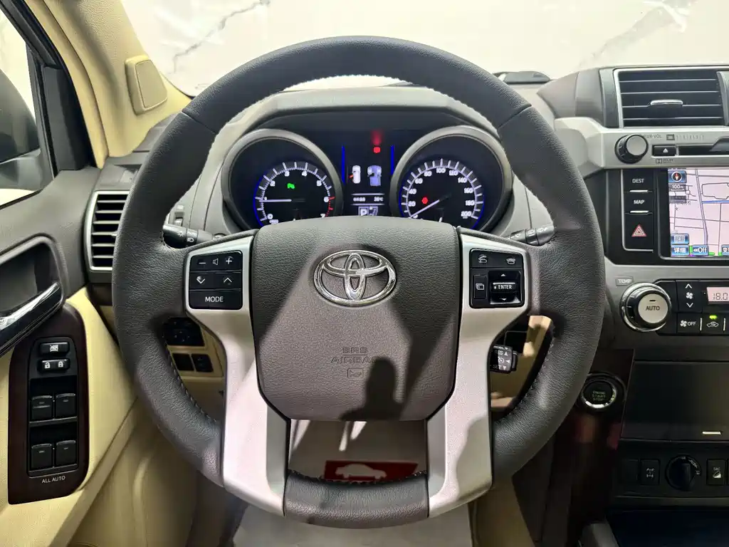 Toyota Prado 2015 — фото 9