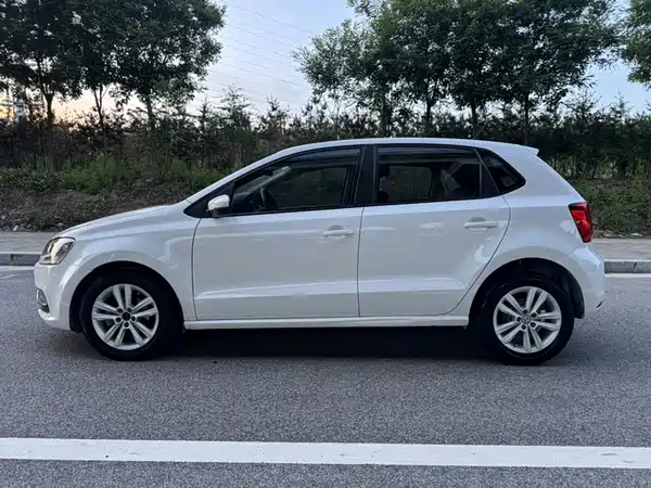 Volkswagen Polo 2016