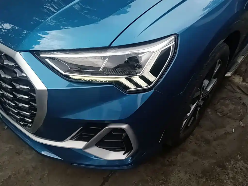 Audi Q3 Sportback 2021 — фото 24