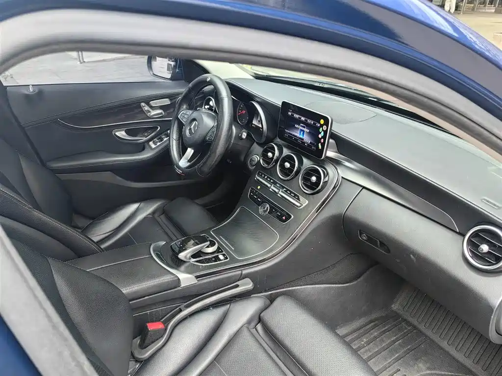 Mercedes-Benz C-Class 2018 — фото 15