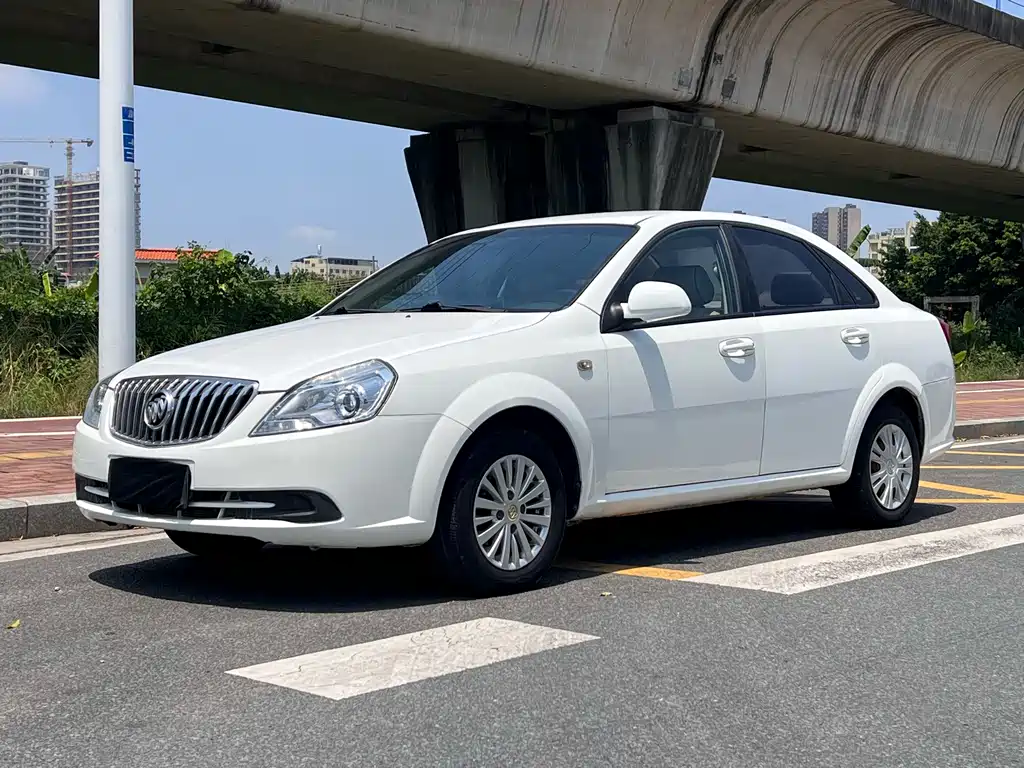 Buick Excelle 2015 — фото 1