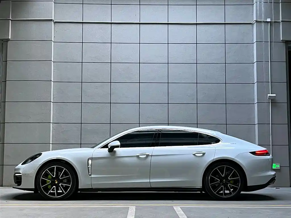 Porsche Panamera 2021 — фото 4