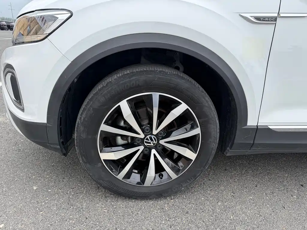Volkswagen T-Roc 2023 — фото 11
