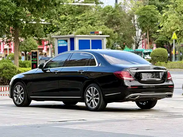 Mercedes-Benz E-Class 2017