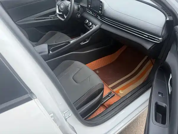 Hyundai Elantra 2024